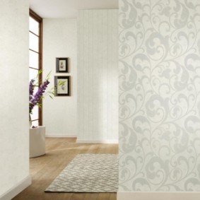 combined wallpaper in the hallway of the apartment ideas photo