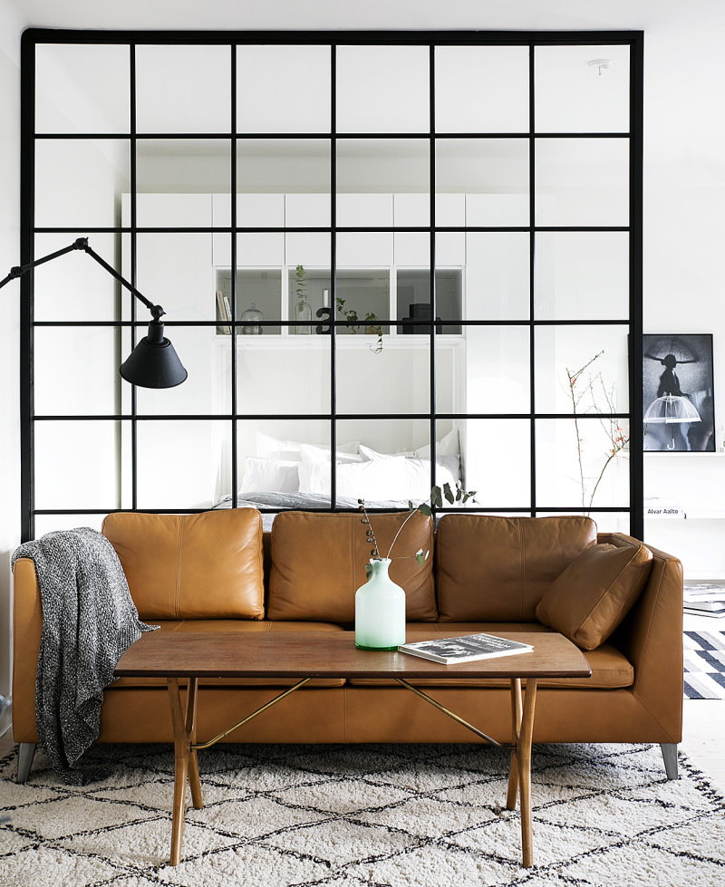 Leather sofa in odnushka room