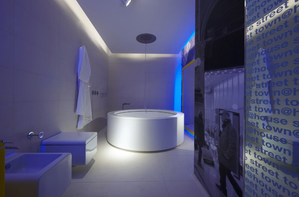 Éclairage de salle de bain haute technologie