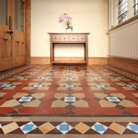 floor tiles in the corridor