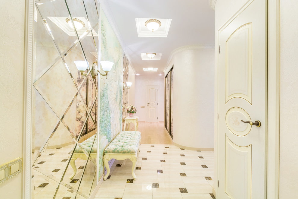 floor tiles in the classic corridor