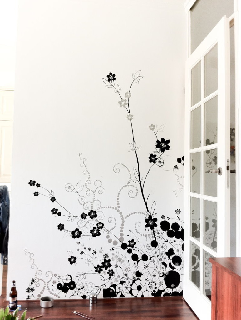 Ink drawing on a white wall in an apartment
