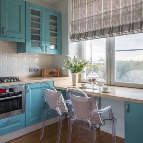 mutfak tasarım fikirleri pencere yerine tezgah