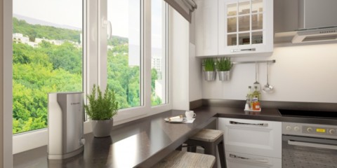 countertop instead of windowsill in the kitchen corner placement