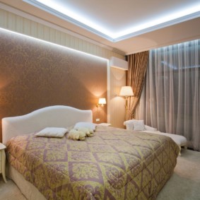 aplicații în dormitor peste idei de decorare a patului