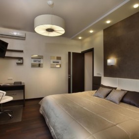 đèn treo tường trong phòng ngủ qua ảnh thiết kế giường