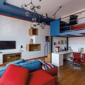 Kırmızı-mavi modüler mobilya