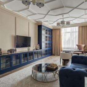 Modern bir oturma odasında mavi mobilya