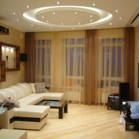 Duplex ceiling in a small room
