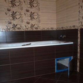 Kruşçev'in banyosunda kahverengi kiremit