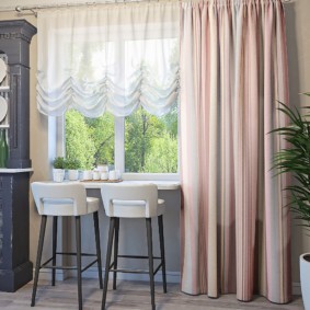 Kitchen design with one-sided curtain