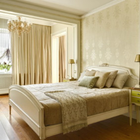 Rahat klasik tarz yatak odası