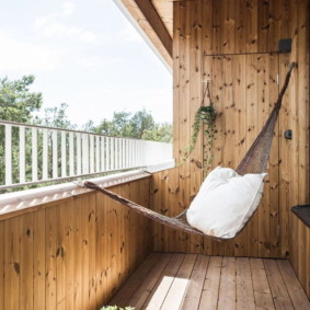 Windowless loggia hammock