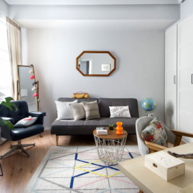 غرفة المعيشة بألوان زاهية زخرفة الصور