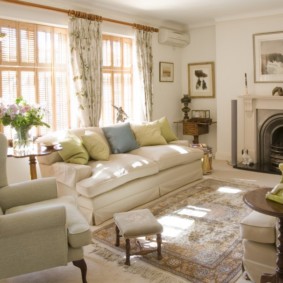 אפשרויות צילום בסלון בסגנון אנגלי