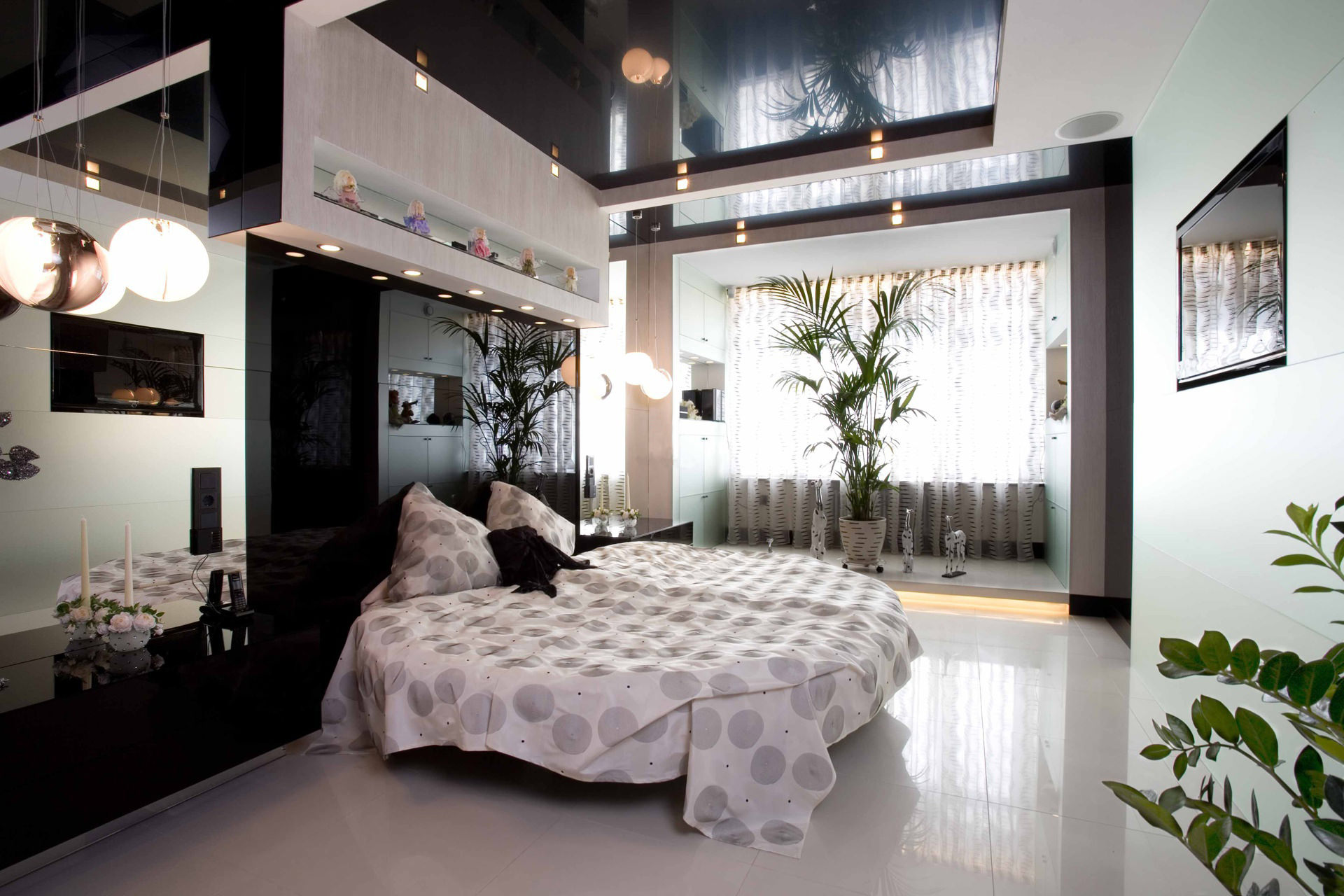 stretch ceilings in the bedroom glossy