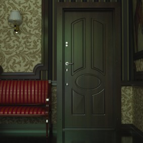 דלת כניסה לדירה