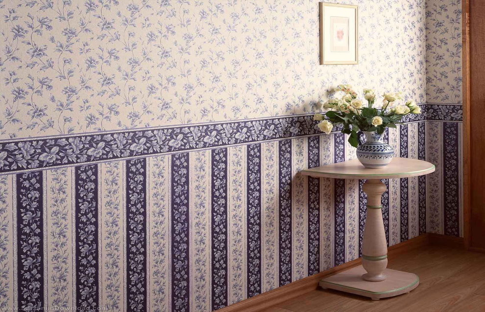 Light wallpaper with a small floral ornament