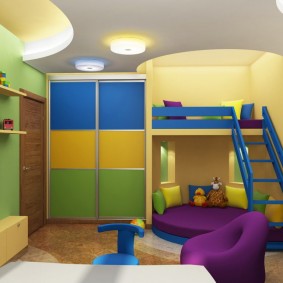 Çok renkli parlak cephelere sahip çocuk mobilyaları