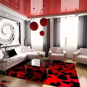 תקרה אדומה בסלון מודרני