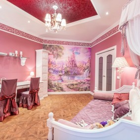 غرفة وردية للبنات من نفس العمر