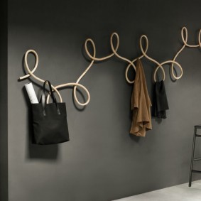 wall hangers in the hallway design ideas