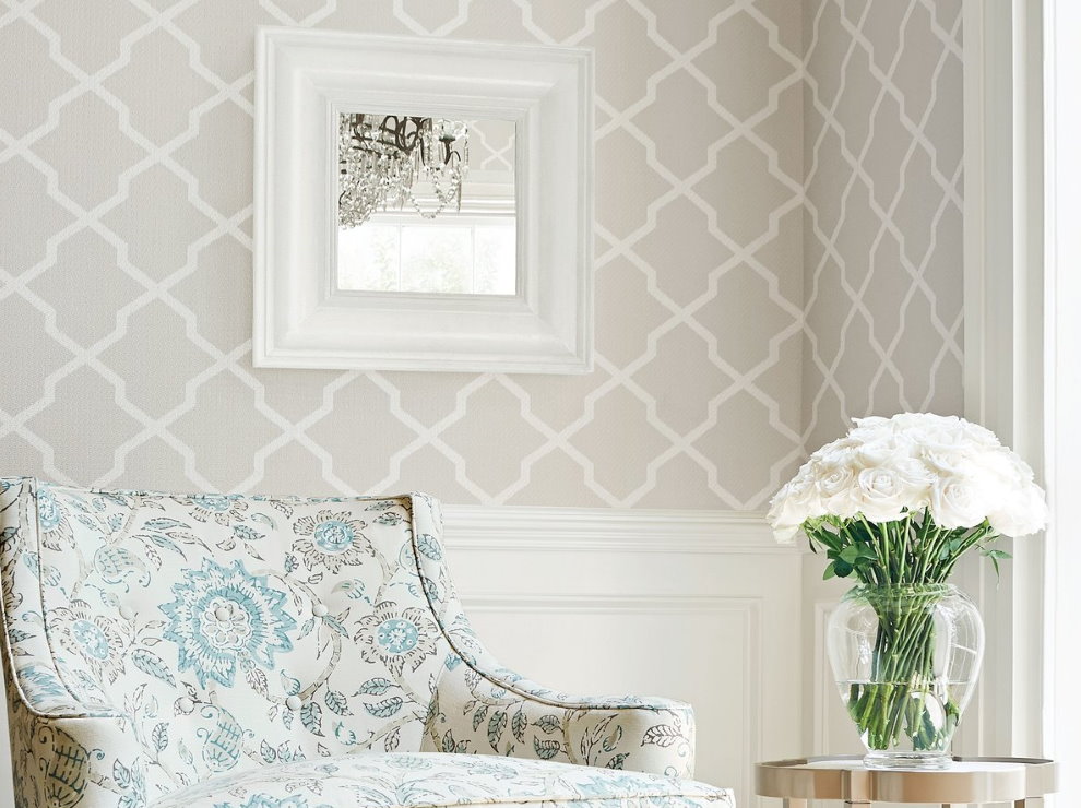Light wallpaper in the living room style Provence