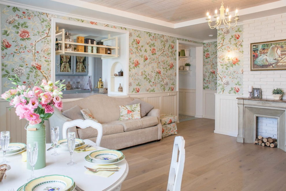 Wallpaper with flowers in the hall of Provence style