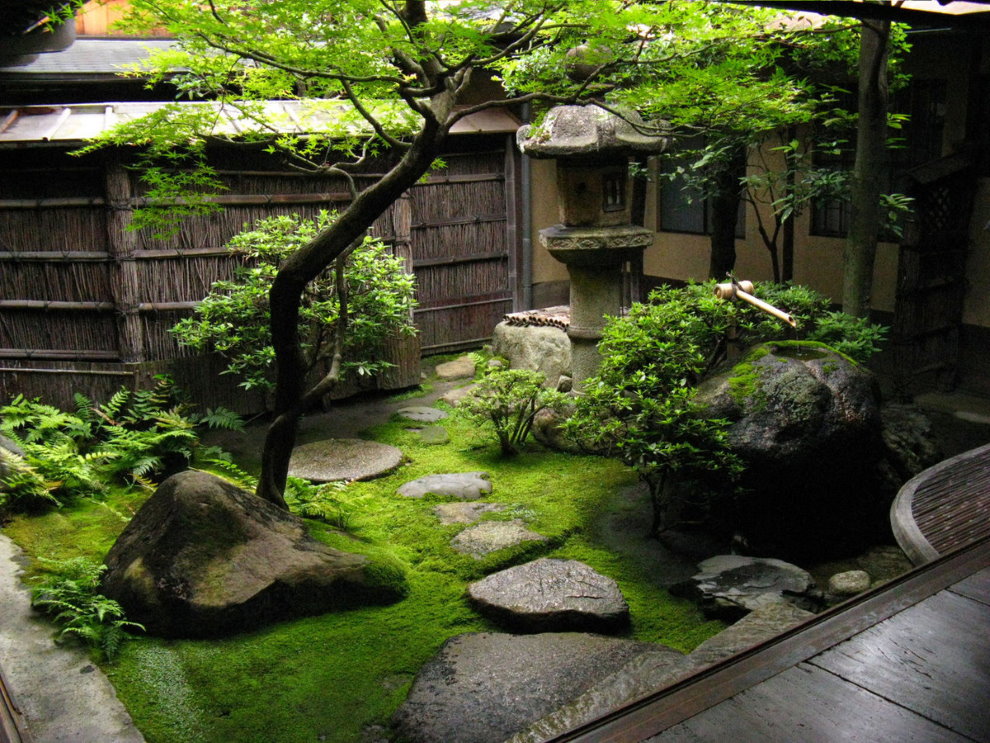 Japon tarzı küçük bahçe