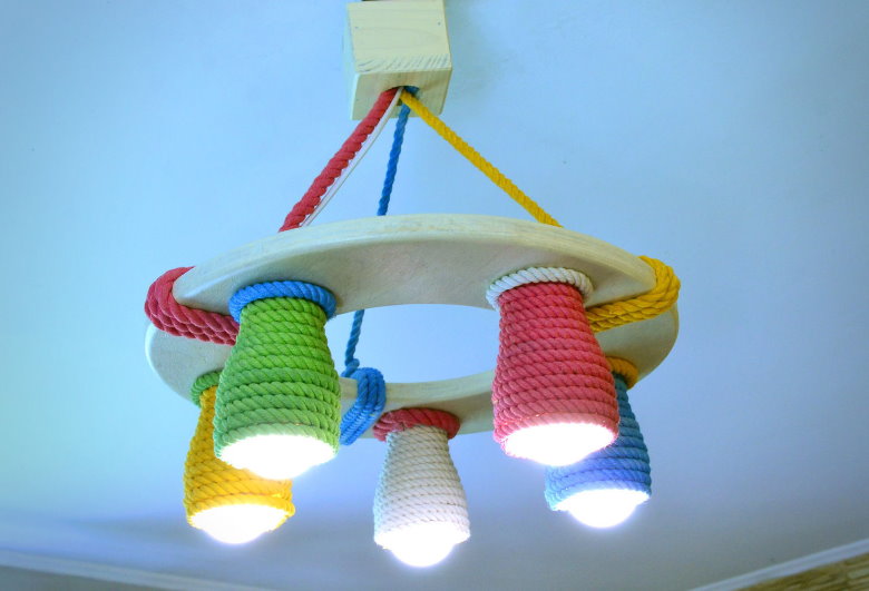 Çocuk odası için DIY lamba