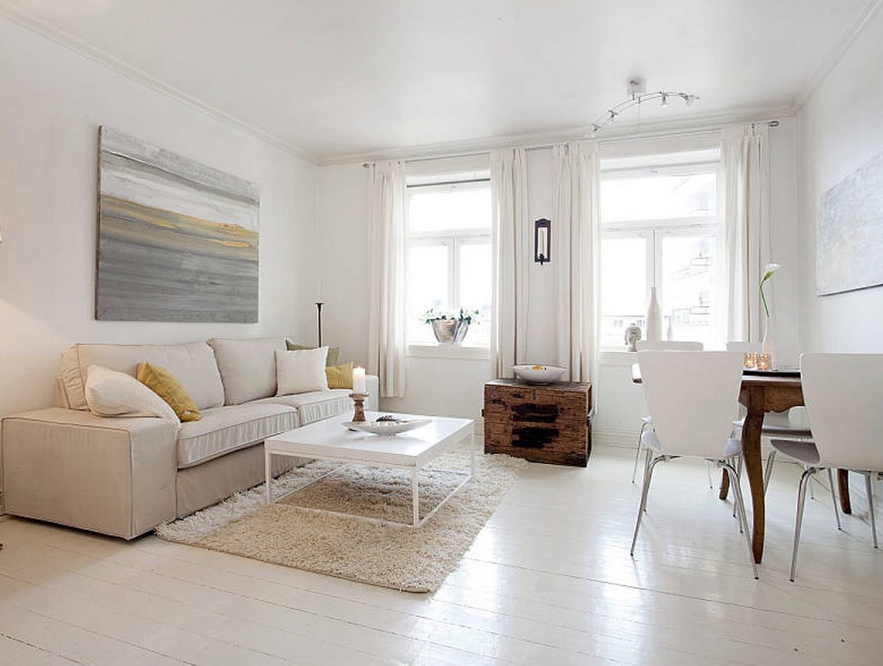تصميم غرفة المعيشة مع أرضية بيضاء