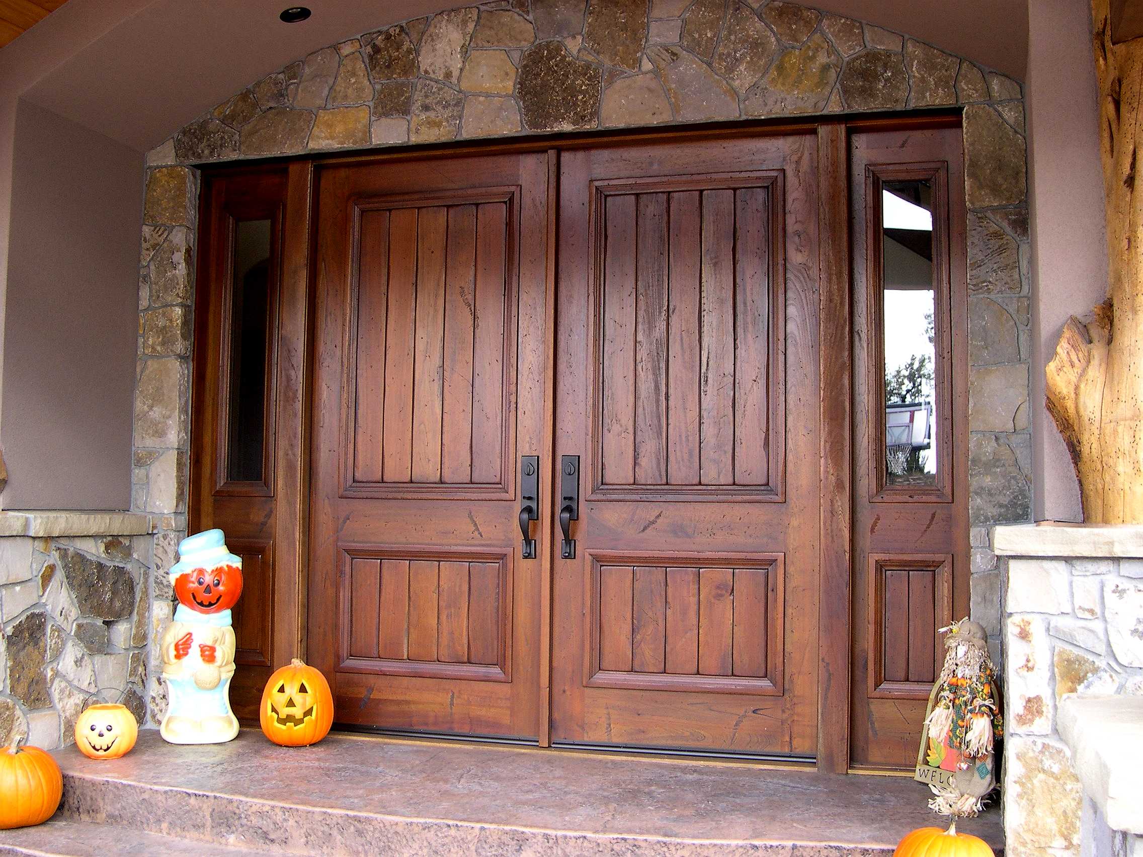 double entry wooden door
