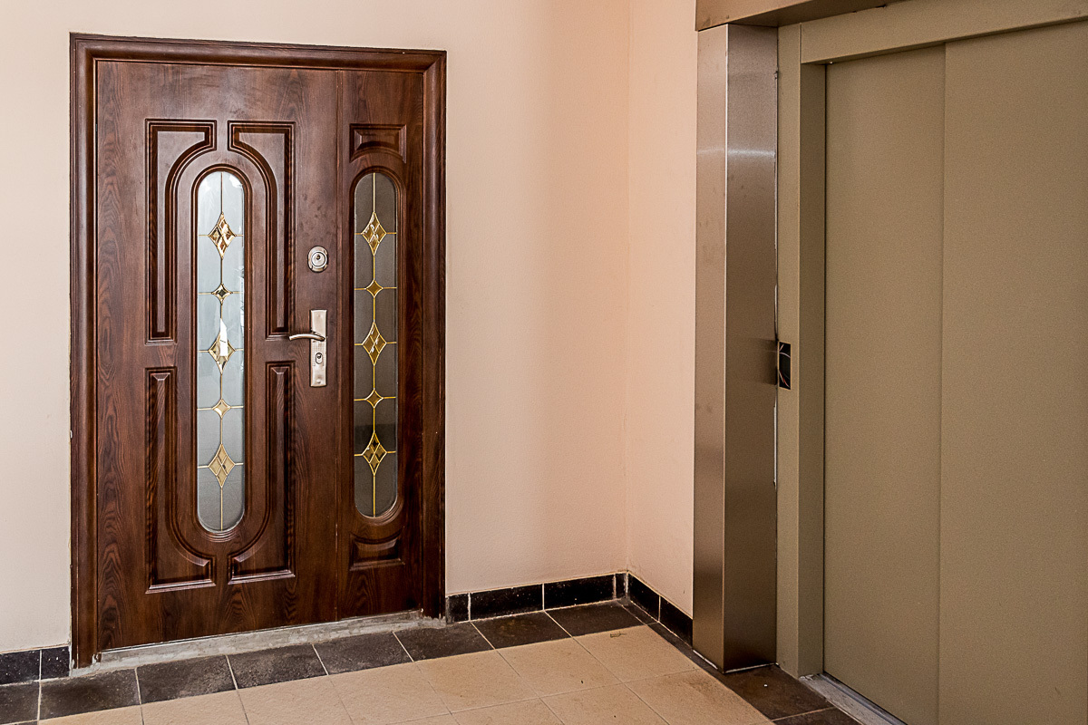 עיצוב תצלומי דלת כניסה מעץ