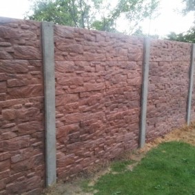 Beton panel yığılmış çit