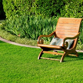 Chaise de jardin en bois naturel