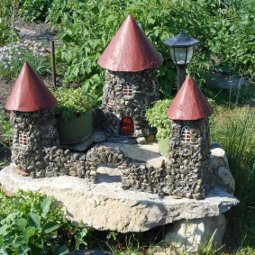 Fairytale castle from improvised materials