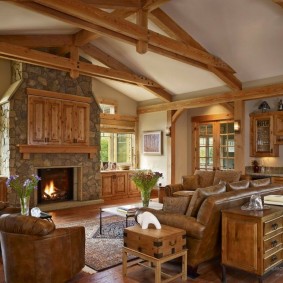 Aménagement d'une aire de loisirs dans une maison en bois