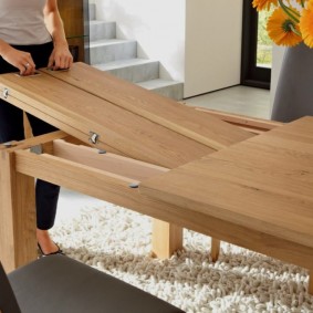 The process of folding the dining table