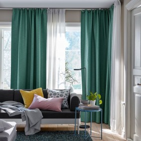 Direct curtains in the living room