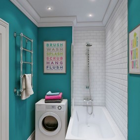 Šaura, moderna stila vannas istaba