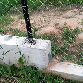 Filet de maillage de clôture en béton