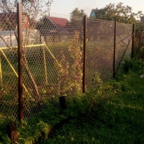 Çelik profil borular üzerinde ülke çit