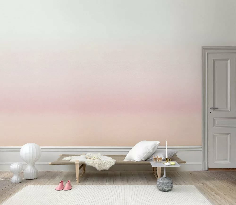 Renk geçişi ile oturma odasının duvarlarını boyama