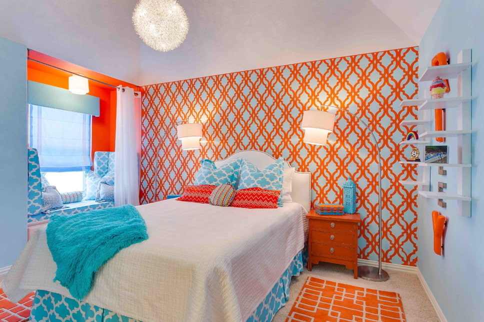 Orange-blue wallpaper in the bedroom of the girl