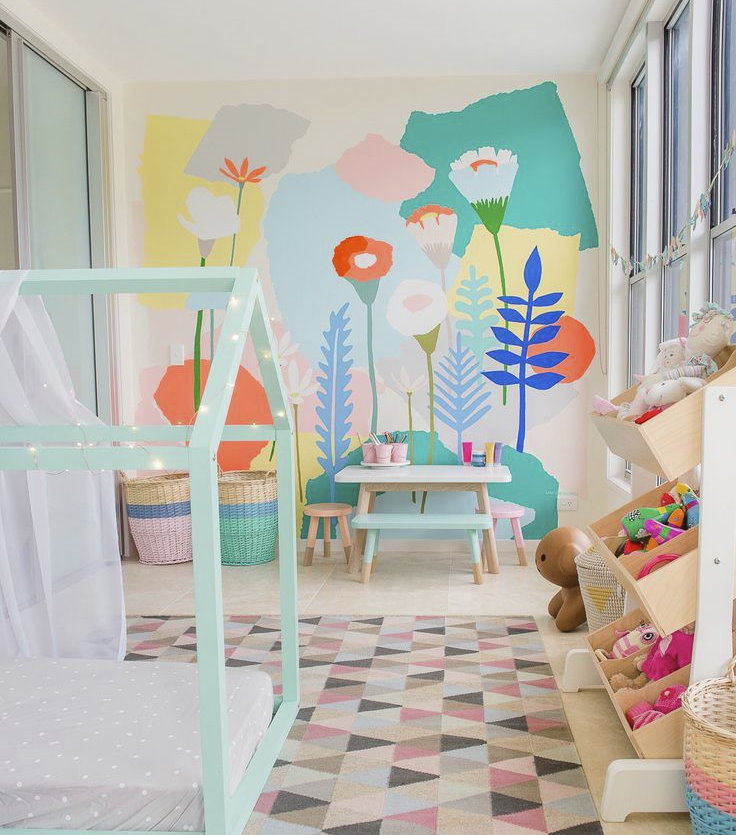 Akrilik boya ile çocuk odası duvar resmi