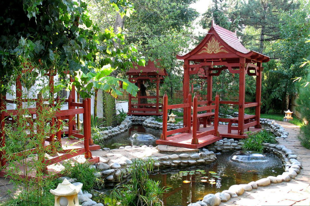 בריכת גן בסגנון סיני