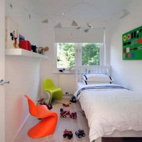 chambre d'enfant design moderne dans l'appartement