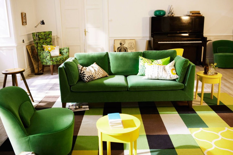 Yeşil kumaş döşemeli döşemeli mobilyalar