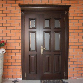 entrance wooden doors