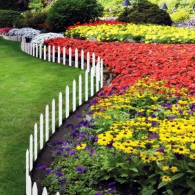 çiçek tarhları için kendin yap dekoratif çit